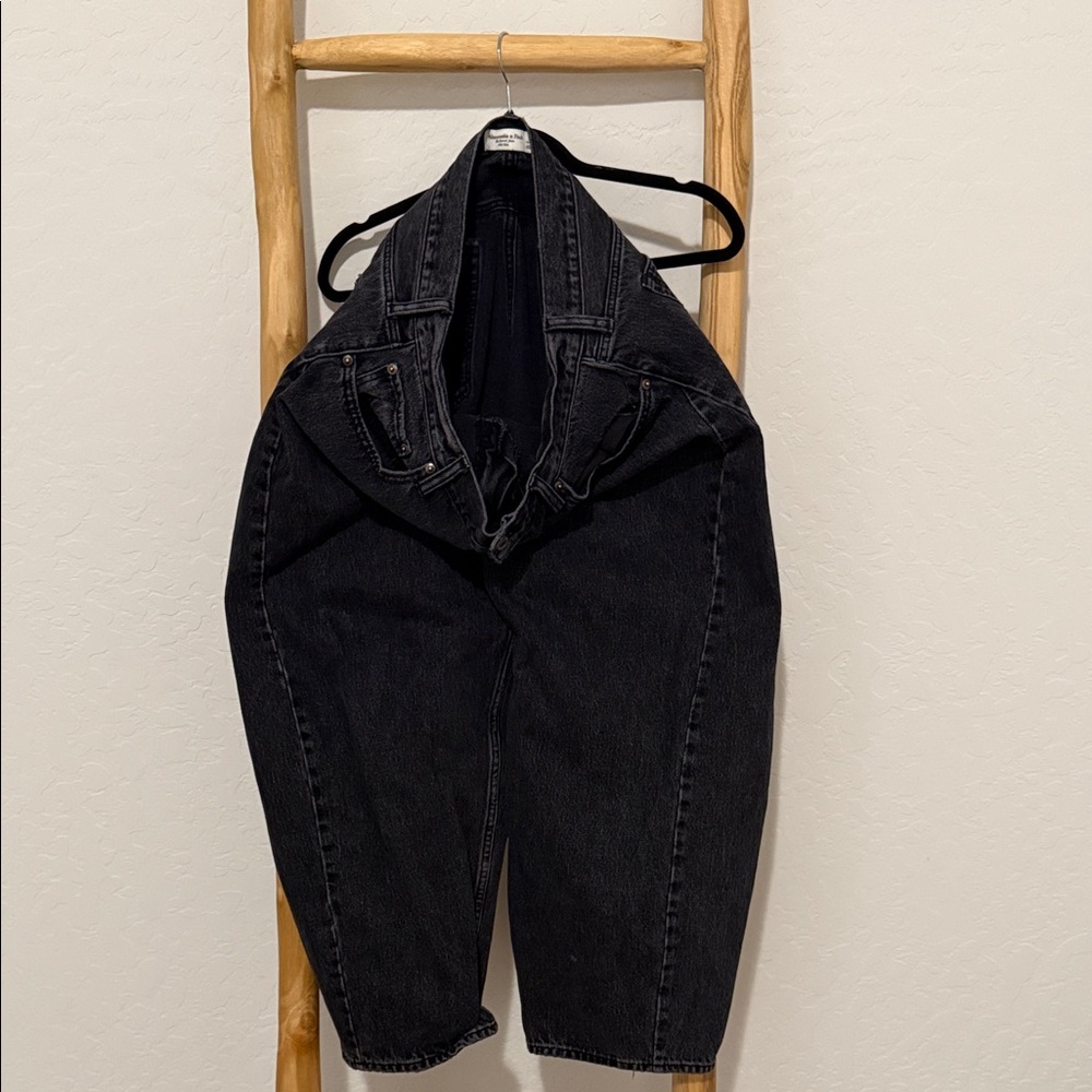 Abercrombie & Fitch Gray Barrel Jeans